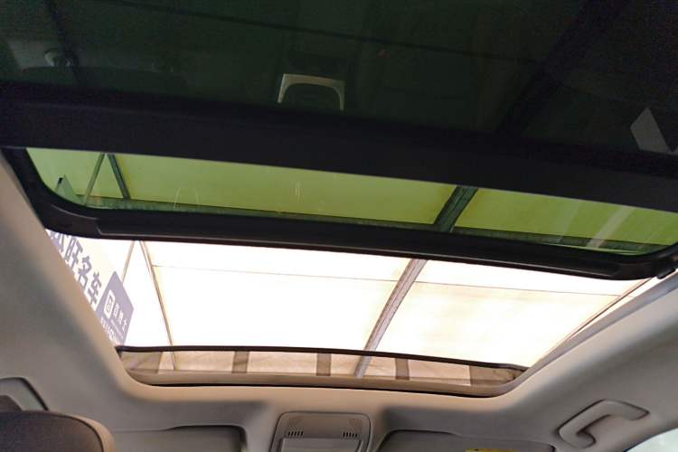 Used Audi Q5 2017 Plus 40 TFSI Technology Model Headliner