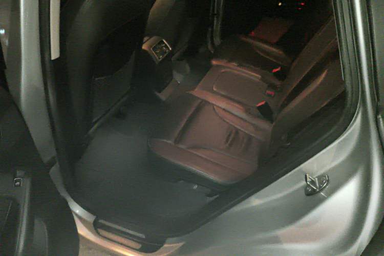 Used Audi Q5 2017 40 TFSI Technology Edition Interior 4