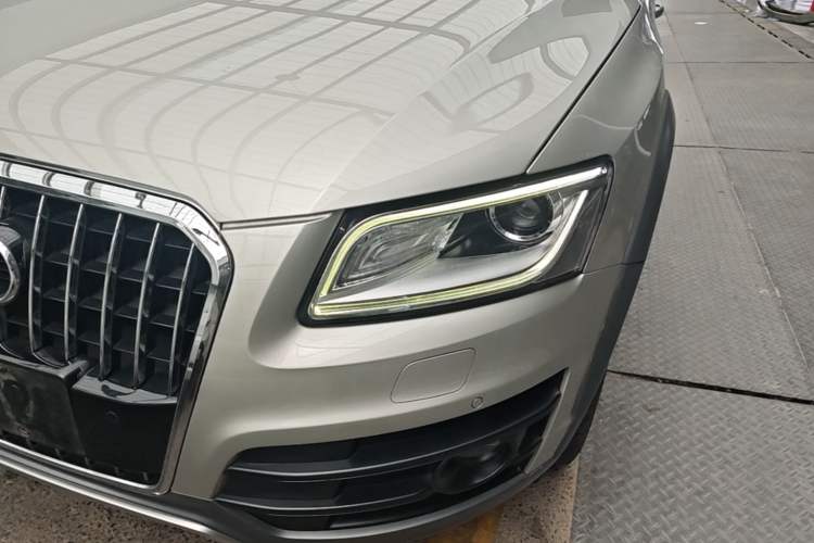 Used Audi Q5 2017 Plus 40 TFSI Technology Model Left Front Headlight