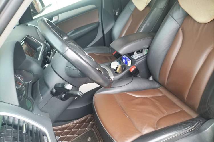 Used Audi Q5 2017 Plus 40 TFSI Ambition Model Left Front Seat