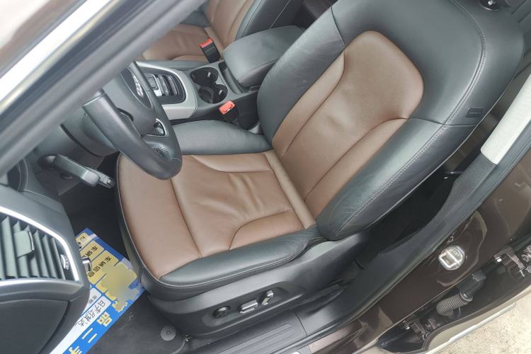 Used Audi Q5 2017 Plus 40 TFSI Ambition Model Left Front Seat