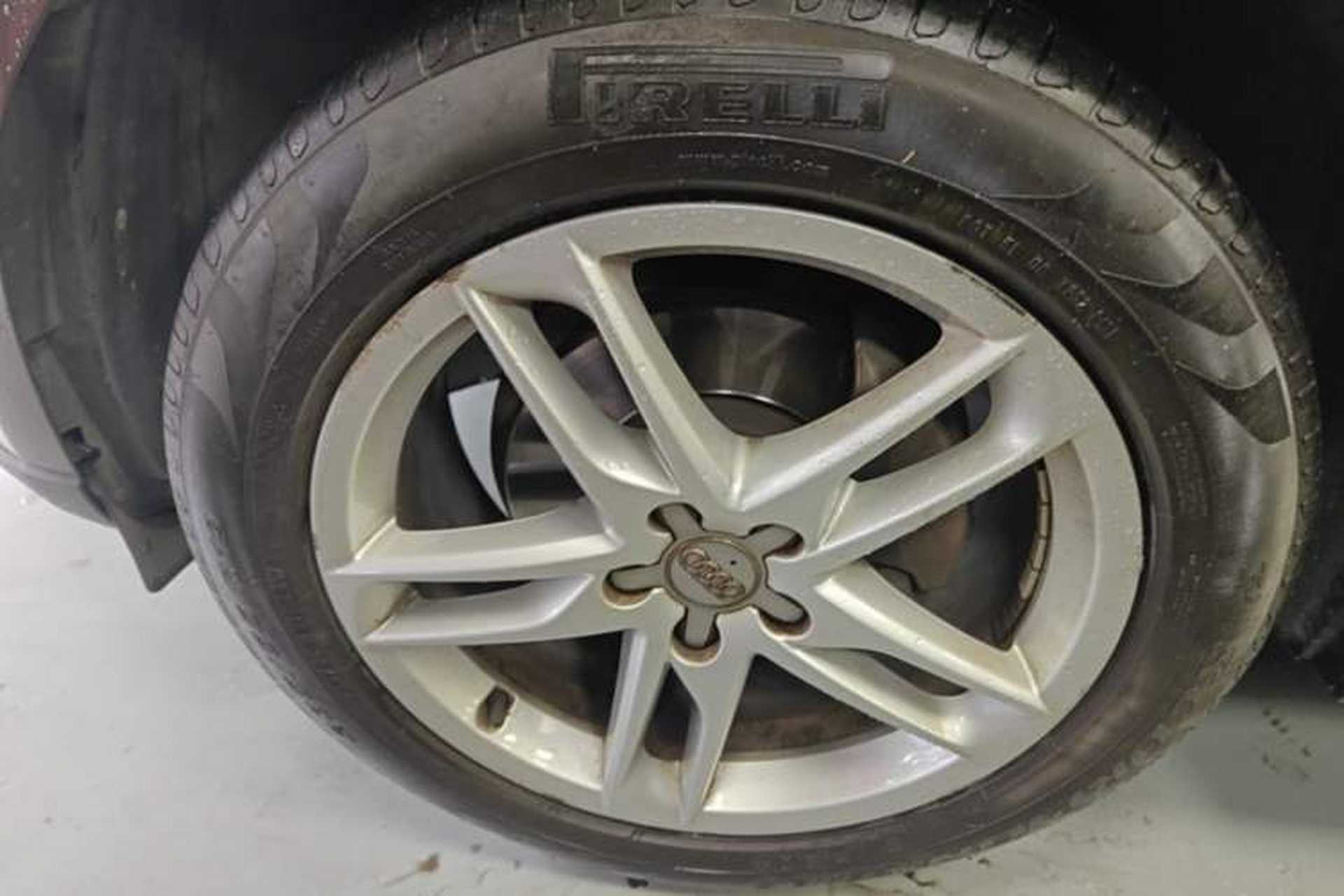 Used Audi Q5 2017 40 TFSI Technology Edition Left Front Wheel Hub