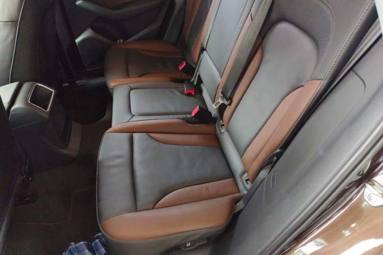 Used Audi Q5 2017 Plus 40 TFSI Ambition Model Left Rear Seat