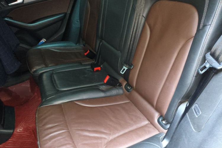 Used Audi Q5 2017 Plus 40 TFSI Ambition Model Left Rear Seat