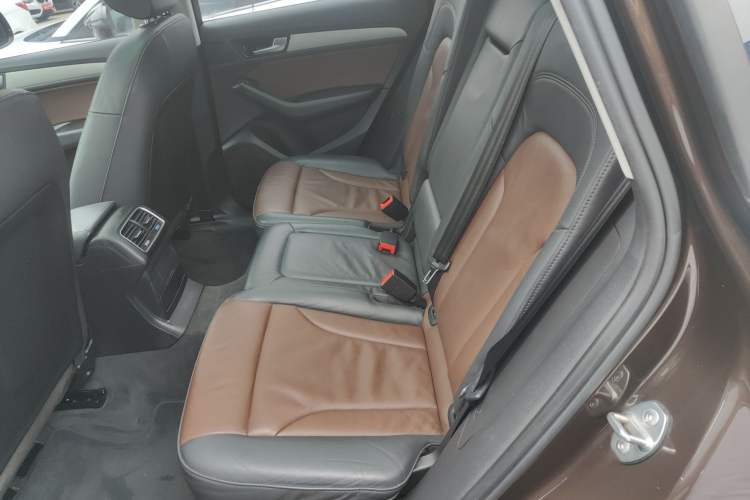 Used Audi Q5 2017 Plus 40 TFSI Ambition Model Left Rear Seat