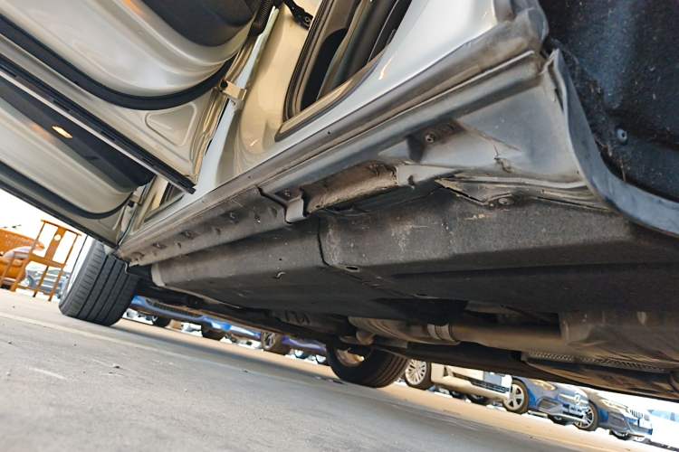 Used Audi Q5 2017 Plus 40 TFSI Technology Model Left Side Sill