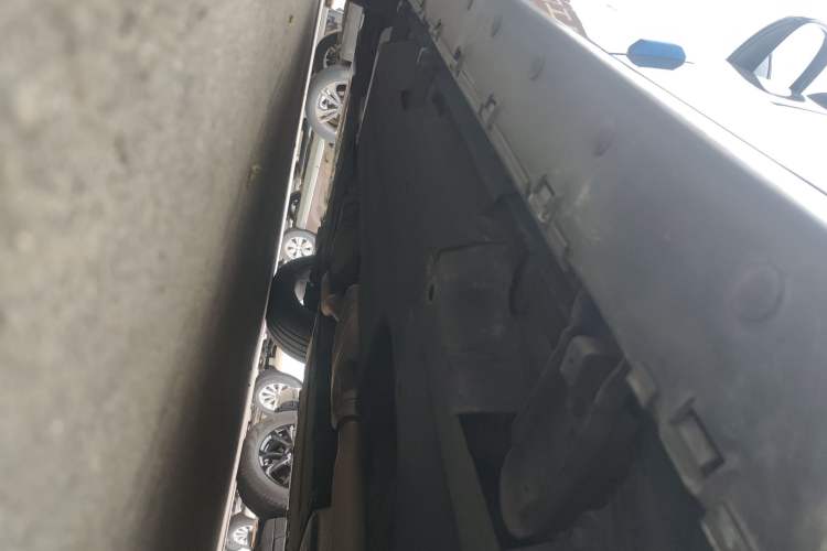 Used Audi Q5 2017 Plus 40 TFSI Ambition Model Left Side Sill