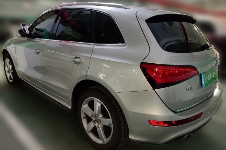 Used Audi Q5 2017 Plus 40 TFSI Ambition Model Rear Left 45 Deg