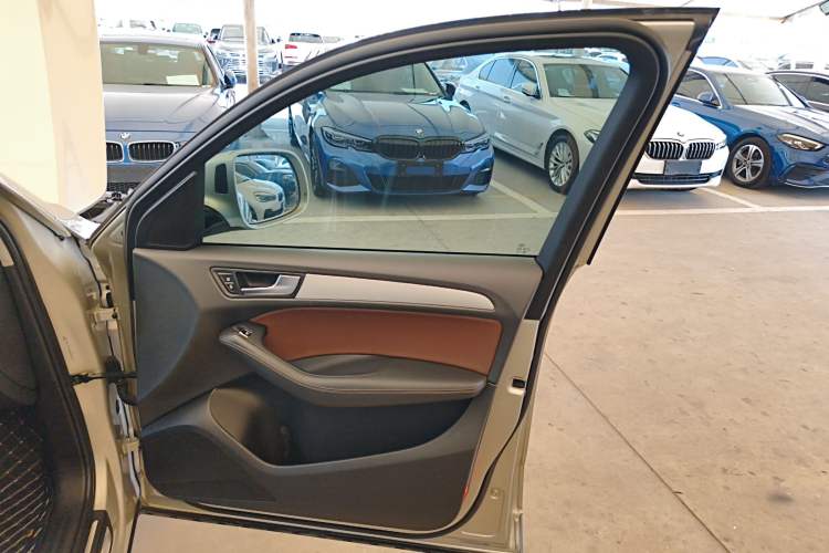 Used Audi Q5 2017 Plus 40 TFSI Technology Model Right Front Door Interior