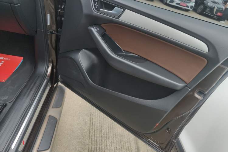 Used Audi Q5 2017 Plus 40 TFSI Ambition Model Right Front Door Interior