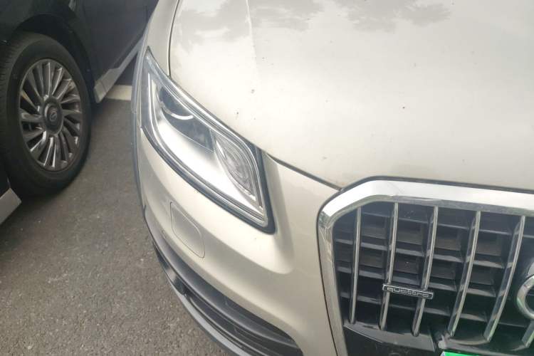 Used Audi Q5 2017 Plus 40 TFSI Technology Model Right Front Headlight