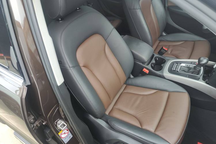 Used Audi Q5 2017 Plus 40 TFSI Ambition Model Right Front Seat