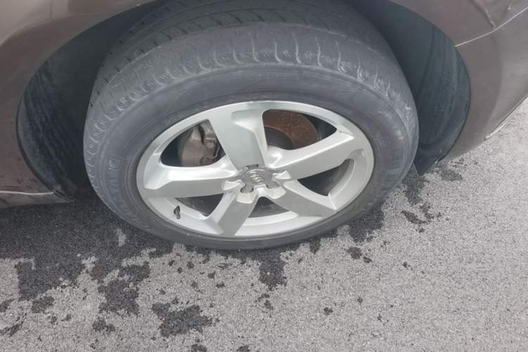Used Audi Q5 2017 Plus 40 TFSI Ambition Model Right Front Wheel Hub