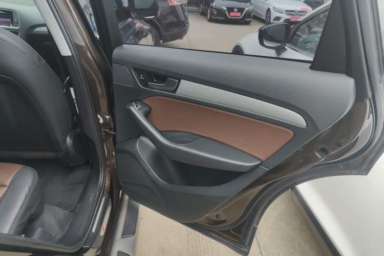 Used Audi Q5 2017 Plus 40 TFSI Ambition Model Right Rear Door Interior