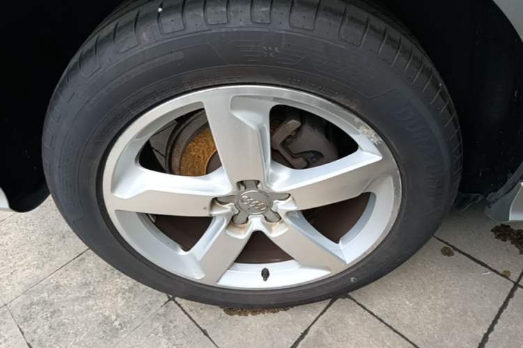 Used Audi Q5 2017 Plus 40 TFSI Technology Model Right Rear Wheel Hub