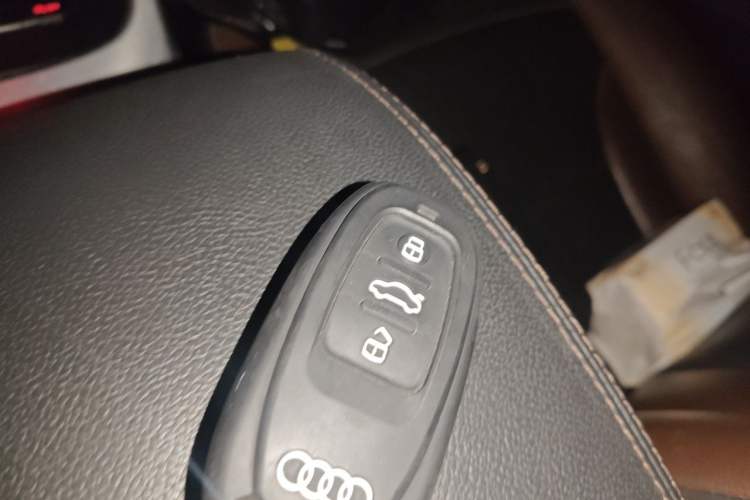 Used Audi Q5 2017 Plus 40 TFSI Technology Model Vehicle Key