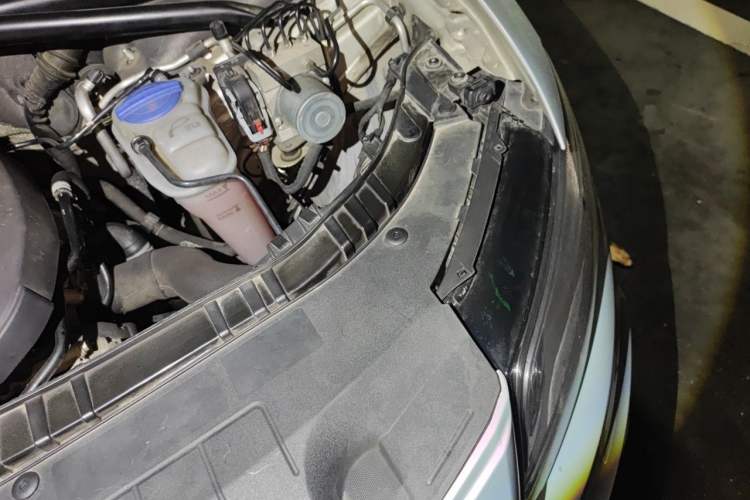 Used Audi Q5 2017 Plus 40 TFSI Ambition Model Engine Bay Left