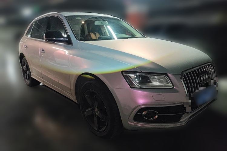 Used Audi Q5 2017 Plus 40 TFSI Ambition Model Front Right 45 Deg