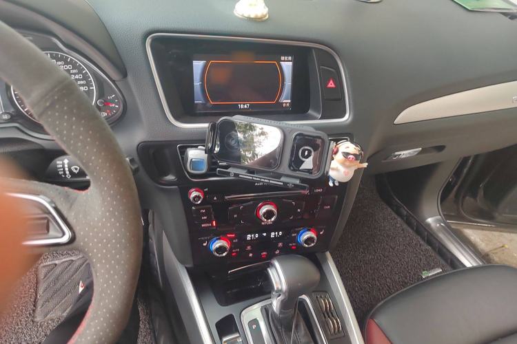 Used Audi Q5 2017 Plus 40 TFSI Technology Model Audio And AC Panel