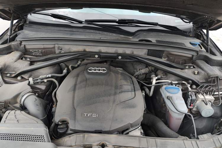 Used Audi Q5 2017 40 TFSI Technology Edition Engine Bay