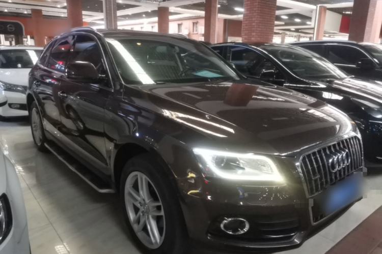 Used Audi Q5 2017 40 TFSI Technology Edition Front Right 45 Deg