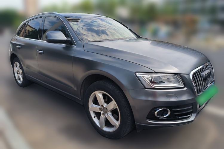 Used Audi Q5 2017 40 TFSI Ambition Edition Front Right 45 Deg