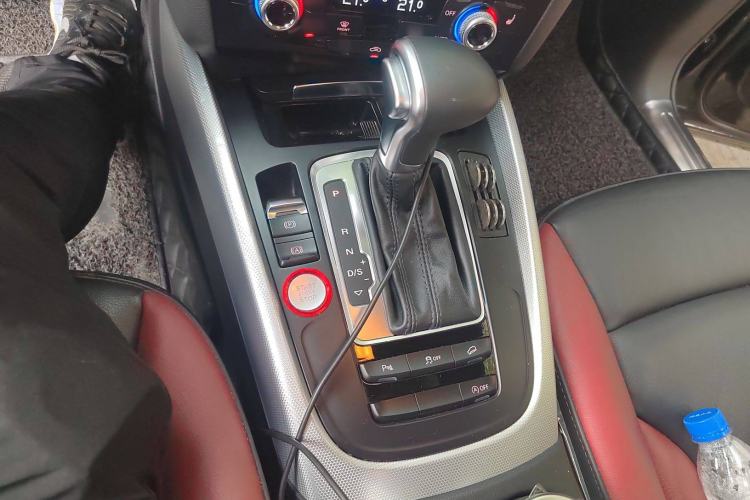 Used Audi Q5 2017 Plus 40 TFSI Technology Model Gear Lever