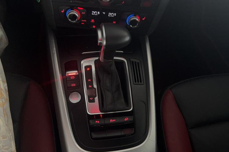 Used Audi Q5 2017 Plus 40 TFSI Technology Model Gear Lever