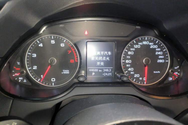 Used Audi Q5 2017 40 TFSI Ambition Edition Instrument Cluster