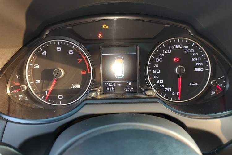 Used Audi Q5 2017 40 TFSI Technology Edition Instrument Cluster