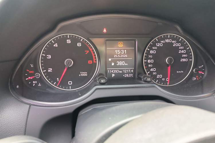 Used Audi Q5 2017 40 TFSI Ambition Edition Instrument Cluster