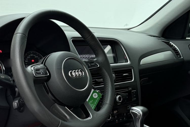 Used Audi Q5 2017 Plus 40 TFSI Technology Model Interior 1
