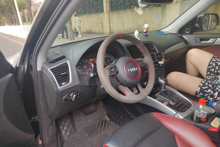 Used Audi Q5 2017 Plus 40 TFSI Technology Model Interior 3