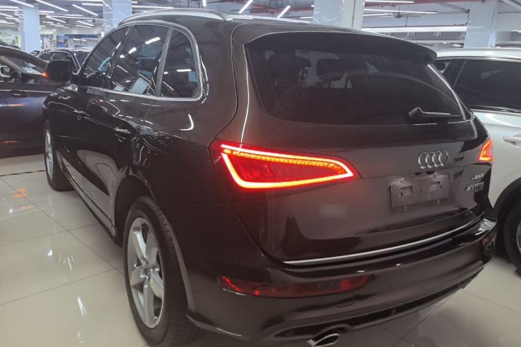 Used Audi Q5 2017 Plus 40 TFSI Ambition Model Rear Left 45 Deg
