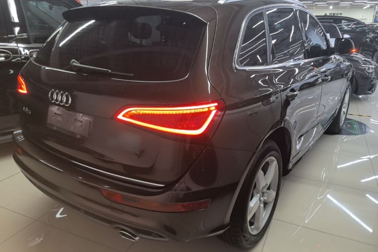 Used Audi Q5 2017 Plus 40 TFSI Ambition Model Rear Right 45 Deg