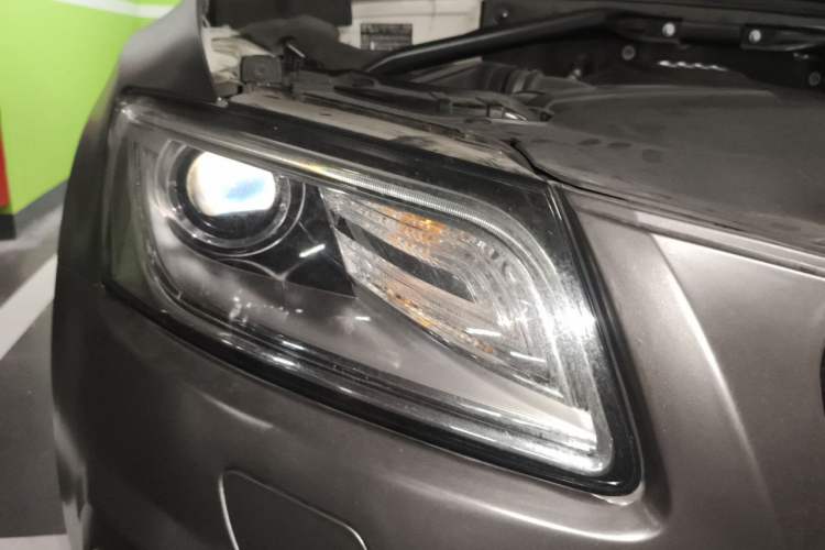 Used Audi Q5 2017 40 TFSI Ambition Edition Right Front Headlight