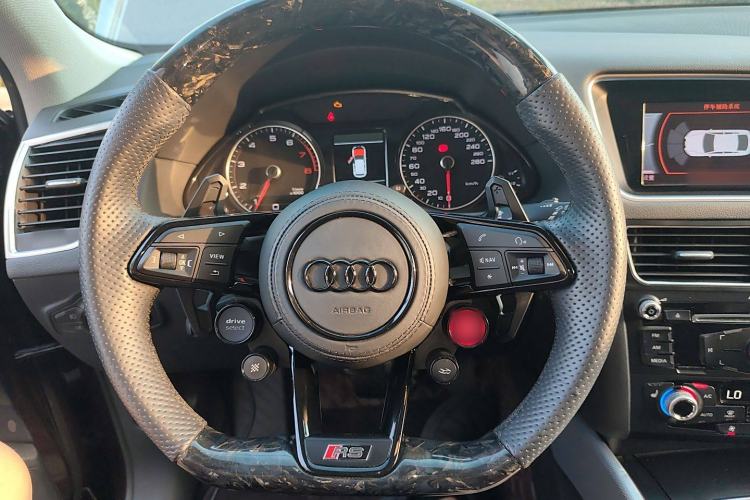 Used Audi Q5 2017 40 TFSI Technology Edition Steering Wheel
