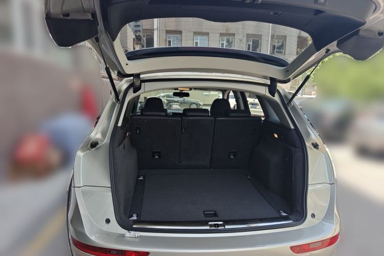 Used Audi Q5 2017 Plus 40 TFSI Technology Model Trunk