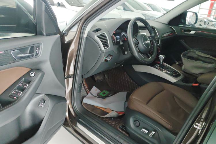 Used Audi Q5 2017 40 TFSI Ambition Edition Driver Seat