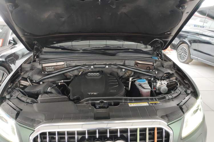 Used Audi Q5 2017 40 TFSI Ambition Edition Engine Bay