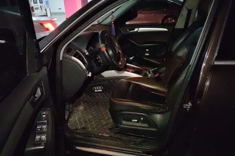 Used Audi Q5 2017 40 TFSI Comfort Model Driver Seat
