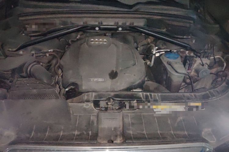 Used Audi Q5 2017 40 TFSI Comfort Model Engine Bay