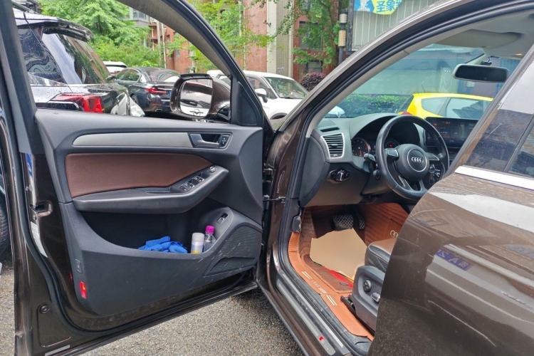 Used Audi Q5 2017 40 TFSI Ambition Edition Driver Seat
