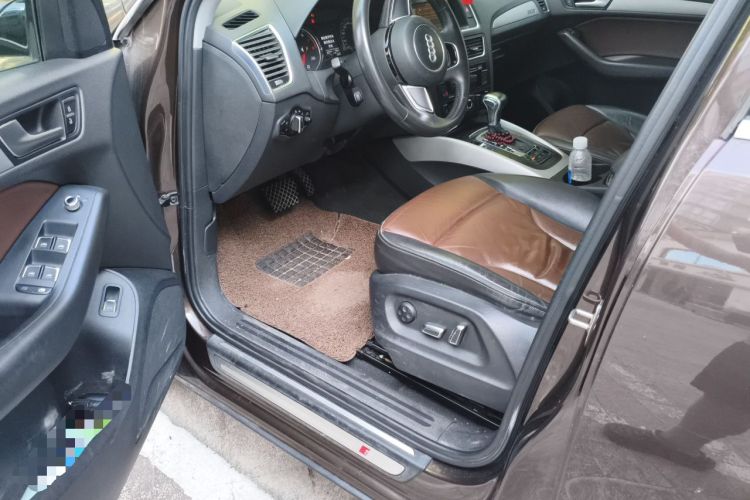 Used Audi Q5 2017 Plus 40 TFSI Ambition Model Driver Seat