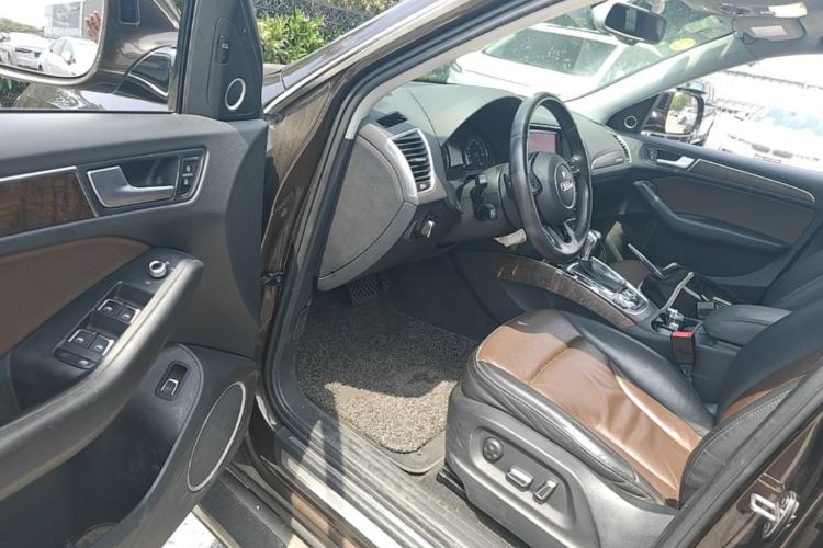 Used Audi Q5 2017 40 TFSI Comfort Model Driver Seat