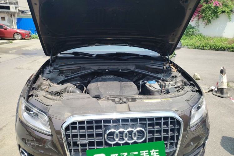 Used Audi Q5 2017 40 TFSI Technology Edition Engine Bay