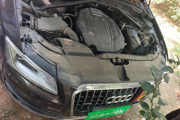 Used Audi Q5 2017 Plus 40 TFSI Technology Model Engine Bay