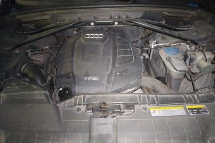 Used Audi Q5 2017 40 TFSI Comfort Model Engine Bay