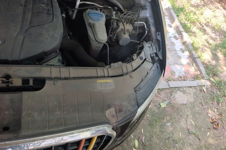 Used Audi Q5 2017 Plus 40 TFSI Technology Model Engine Bay Left