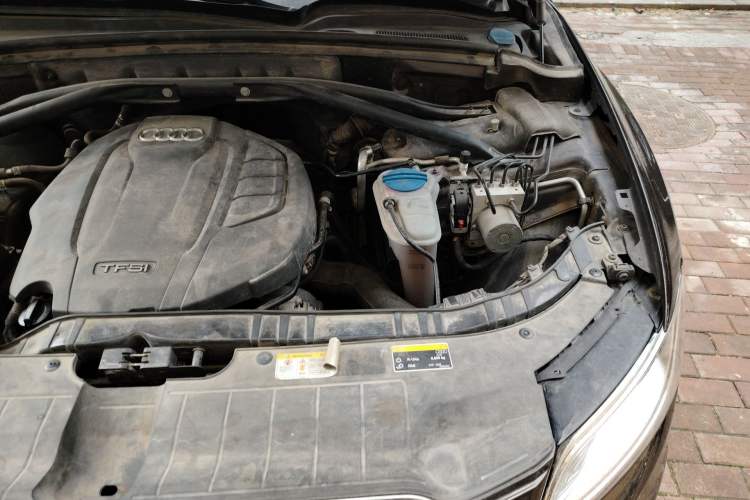 Used Audi Q5 2017 Plus 40 TFSI Technology Model Engine Bay Left